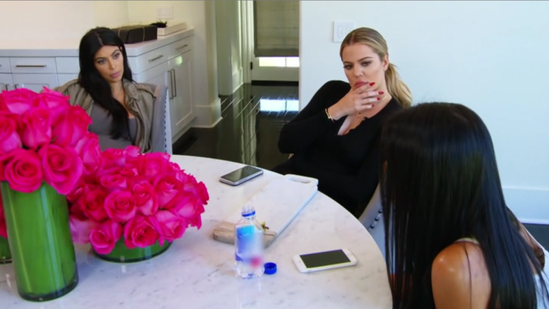 Illustration for article titled Keeping Up With the Kontinuity Errors: There's No Excuse for Kourtney's Late App